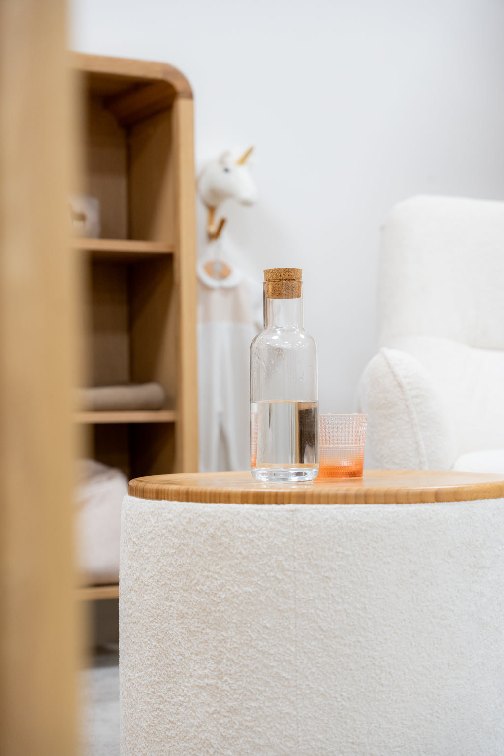 ROCKY STOOL WITH STORAGE BEIGE / Πουφ με αποθηκευτικό χώρο