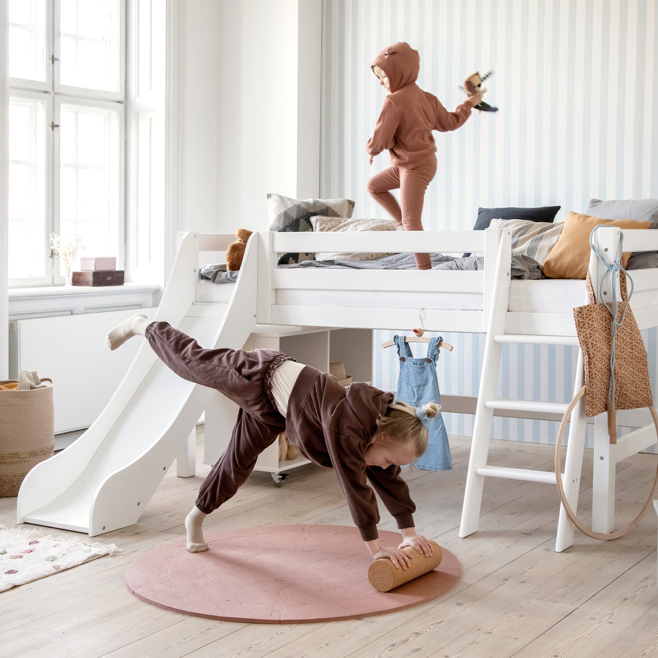ECO_LUXURY_HALFHIGH_BED_WITH_SLIDE_ΚΟΥΚΕΤΑ ΜΕ ΤΣΟΥΛΗΘΡΑ HOPPEKIDS