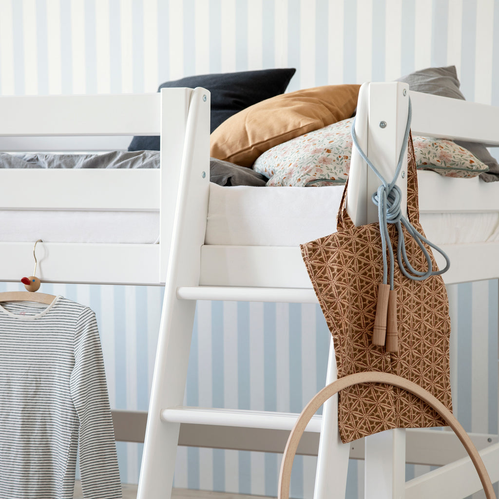 ECO_LUXURY_HALFHIGH_BED_WITH_SLIDE_ΚΟΥΚΕΤΑ ΜΕ ΤΣΟΥΛΗΘΡΑ HOPPEKIDS
